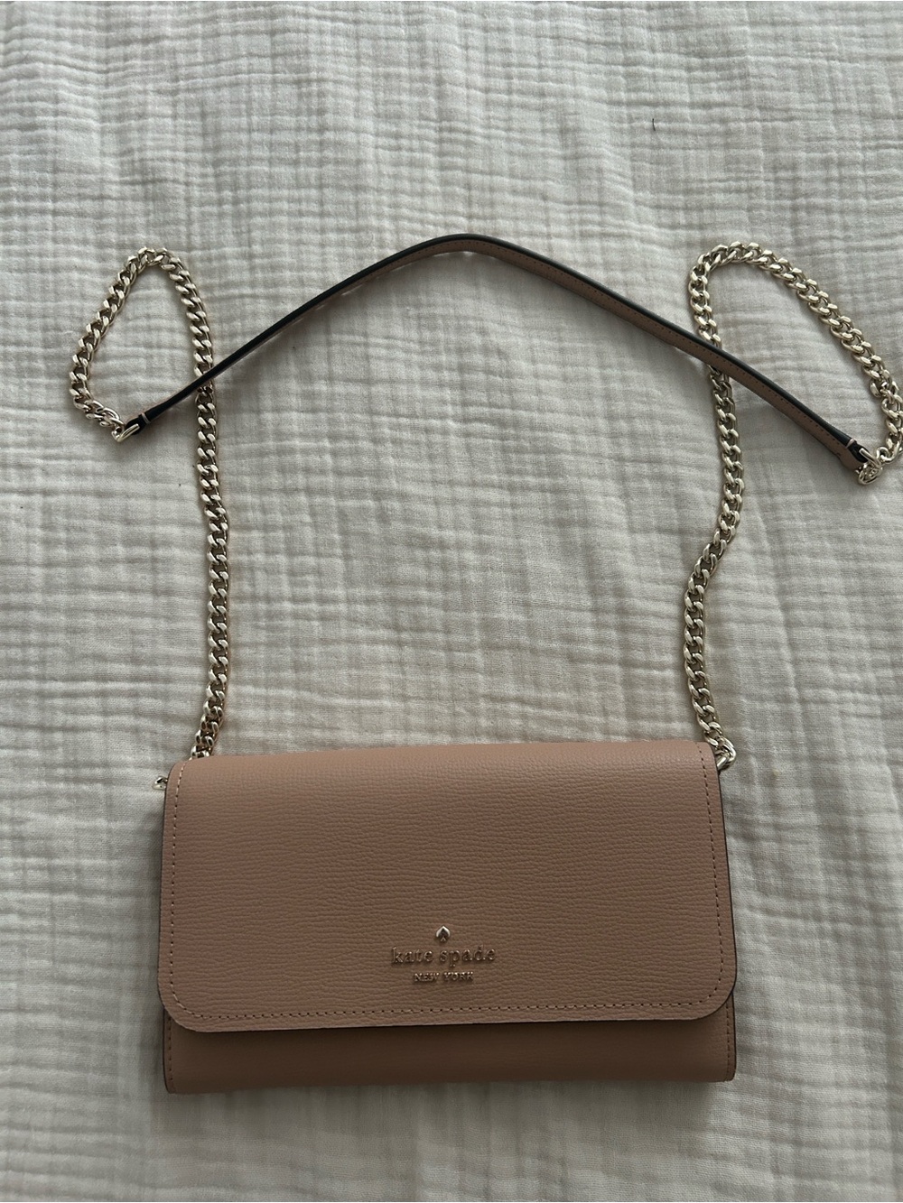 kate spade blush pink pebbled leather crossbody with gold chain
